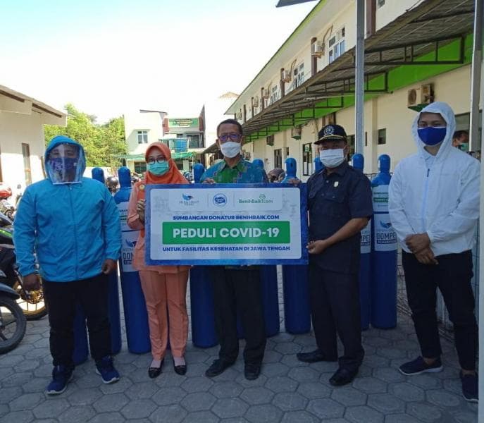 Media Group Peduli dan BenihBaik.com Salurkan Oksigen Bantuan Masyarakat di Jepara