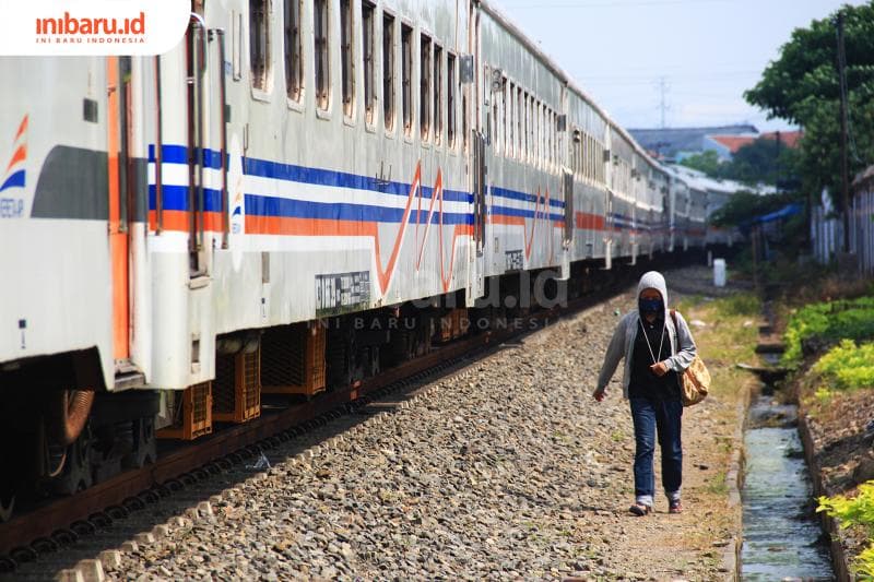 Ilustrasi: Keberangkatan penumpang Kereta Api di
Stasiun Tawang Semarang. (Inibaru.id/ Triawanda Tirta Aditya)