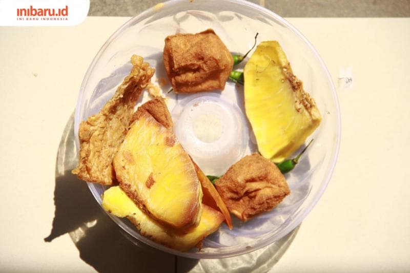 Setiap Bulan, Rata-rata Orang Indonesia Makan Gorengan 13 Potong!