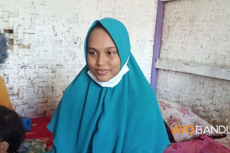 Siti Zainah (25), warga Kampung Gabungan yang mengalami Cryptic Pregnancy. Bayinya lahir pada pada Rabu (10/2/2021). (Ayobandung)