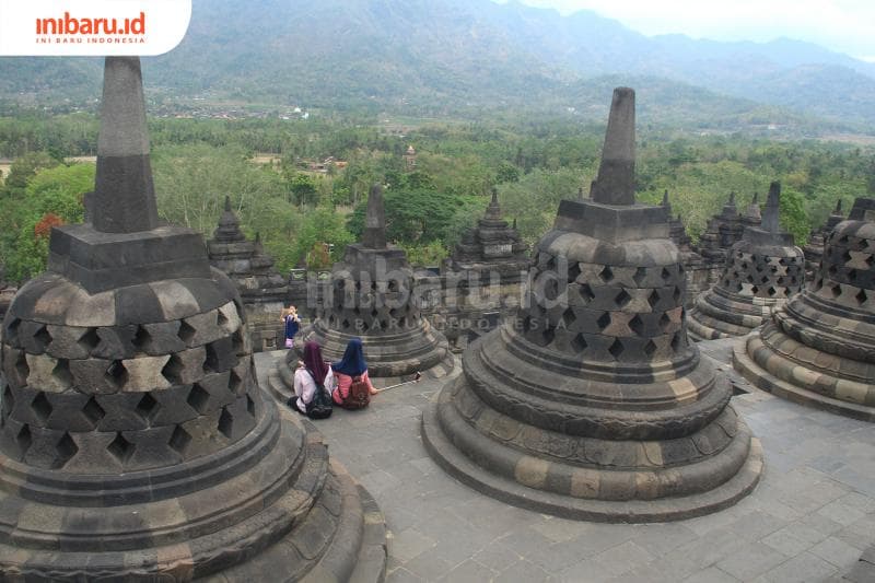 Suasana wisatawan di Candi Borobudur sebelum pandemi Covid-19. (Inibaru.id/ Triawanda Tirta Aditya)