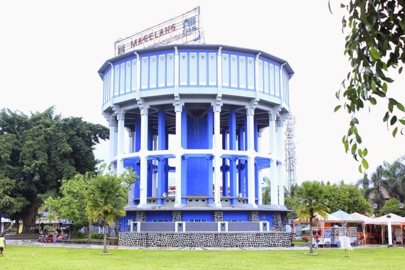 Menara air di Kota Magelang peninggalan Belanda. (wisatamagelang2017.wordpress)