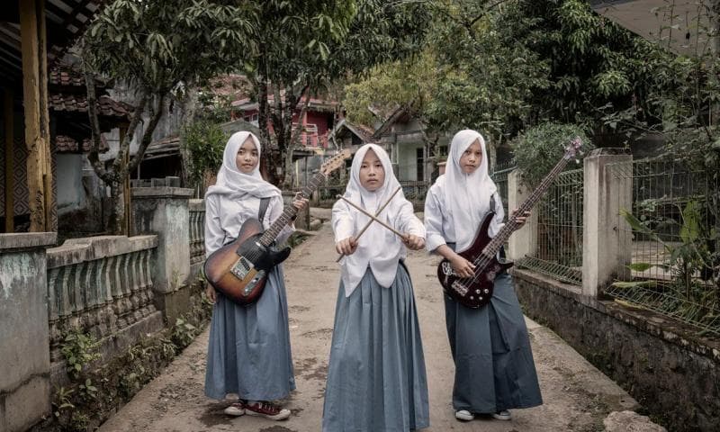 Bikin Bangga, Trio Metal Asli Garut Voice of Baceprot Umumkan Konser Tur Eropa!