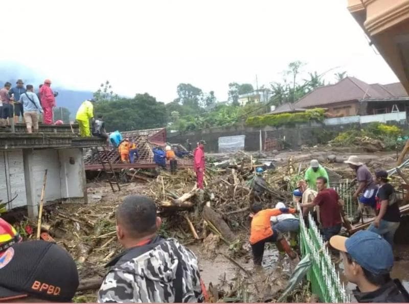 Ironi Siti Nurbaya Nggak Peduli Deforestasi, Disambut Banjir Bandang di Batu, Malang