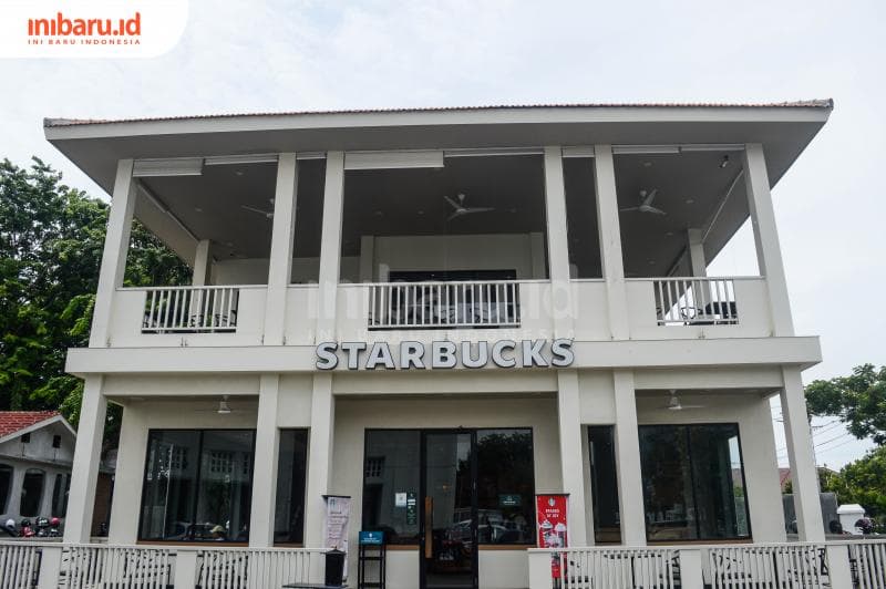 Starbuks, salah satu coffee shop yang ada di sentra makanan museum. (Inibaru.id/ Kharisma Ghana Tawakal)