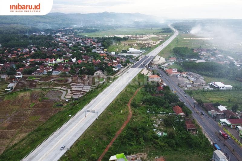 Sejumlah proyek infrastruktur di Indonesia memakai utang terselubung dari Tiongkok. (Inibaru.id/Triawanda Tirta Aditya)