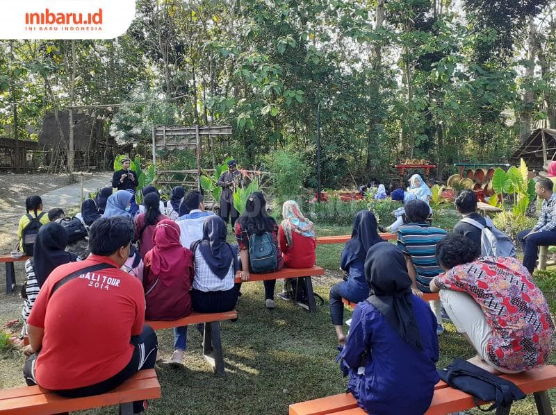 Pembelajaran Bahasa Jawa di Kampung Jawi. (Inibaru.id/ Zulfa Anisah)