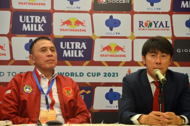 Ketua Umum PSSI Mochamad Iriawan mengaku nggak ada masalah dengan pelatih Timnas Indonesia Coach Shin Tae-Yong. (Skor.id/Abdul Susila)