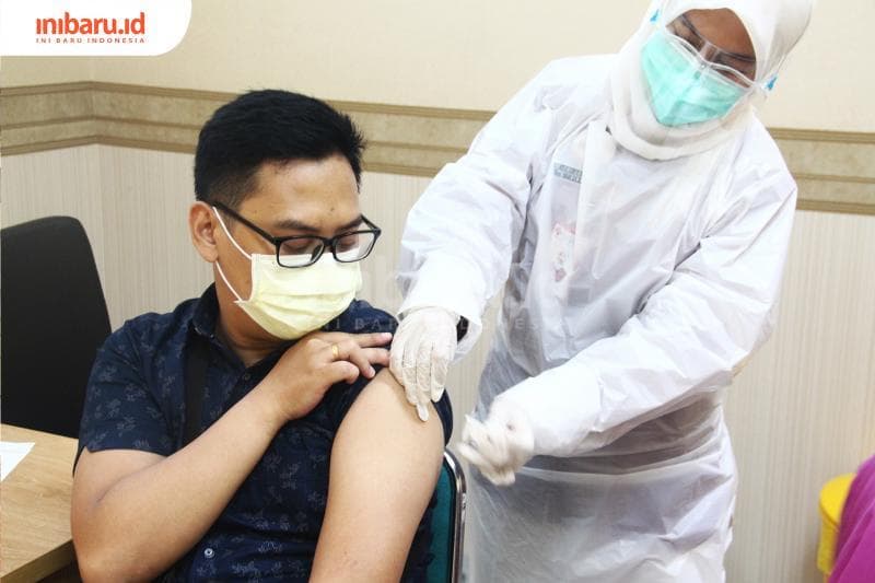 Ilustrasi: Ada pantangan setelah mendapatkan vaksin booster. (Inibaru.id/Triawanda Tirta Aditya)