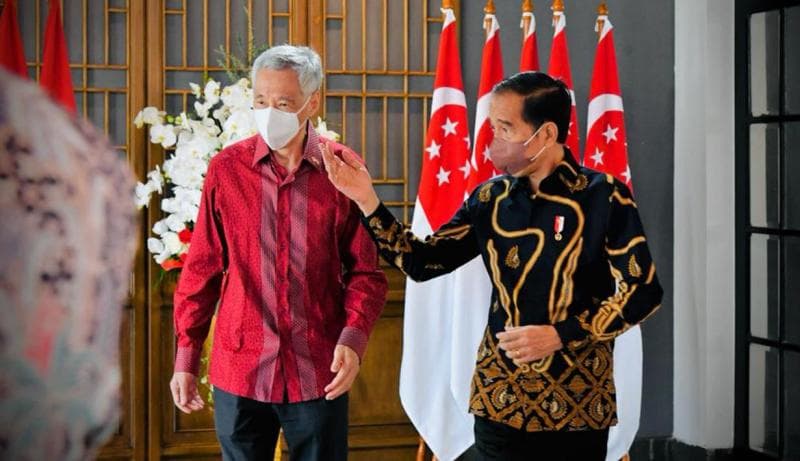 Jokowi dan PM Singapura Lee Hsien Loong sudah melakukan pertemuan untuk mengurus pengambil-alihan FIR Natuna. (Biro Pres Setpres/Laily Rachev)