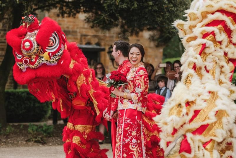 Mitos yang dipercaya orang Tionghoa, termasuk di acara pernikahan. (Georgimabee)