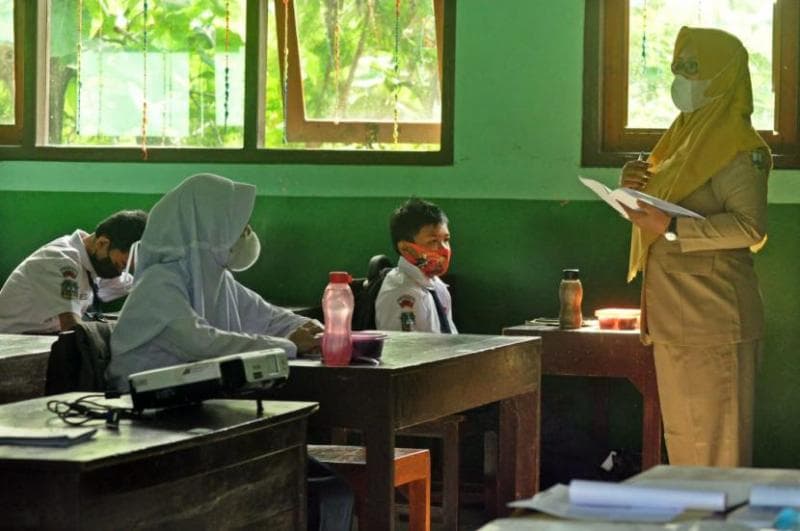 Ilustrasi: Memasuki PPKM Level 3, PTM di sekolah Semarang dilakukan 50 persen. (Republika/Bowo Pribadi)
