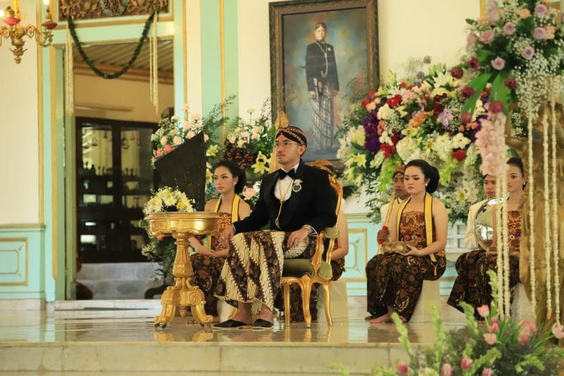 Tradisi Penobatan GPH Bhre Cakrahutomo Jadi KGPAA Mangkunegara X, dari Tarian Sakral hingga Kemah di Makam