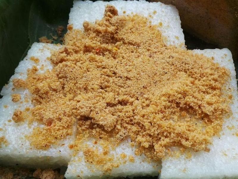 Ketan Pencok Bumiayu, Kuliner Brebes yang Melintasi Batas Waktu