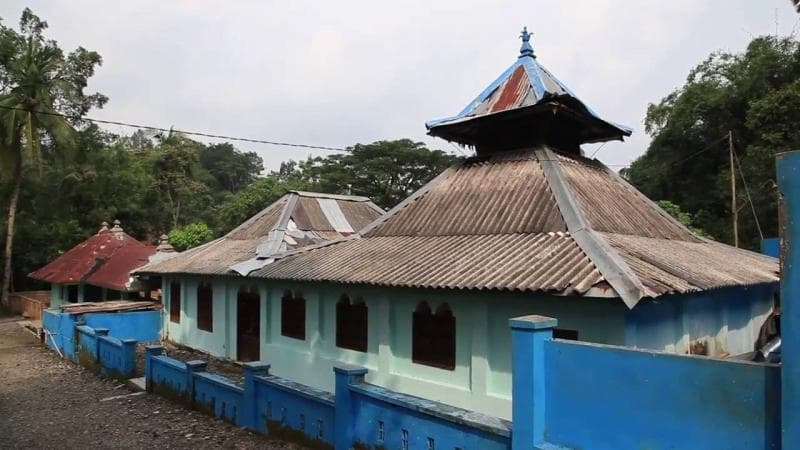 Masjid Saka Tunggal, Beneran Dibangun Sebelum Majapahit Eksis?