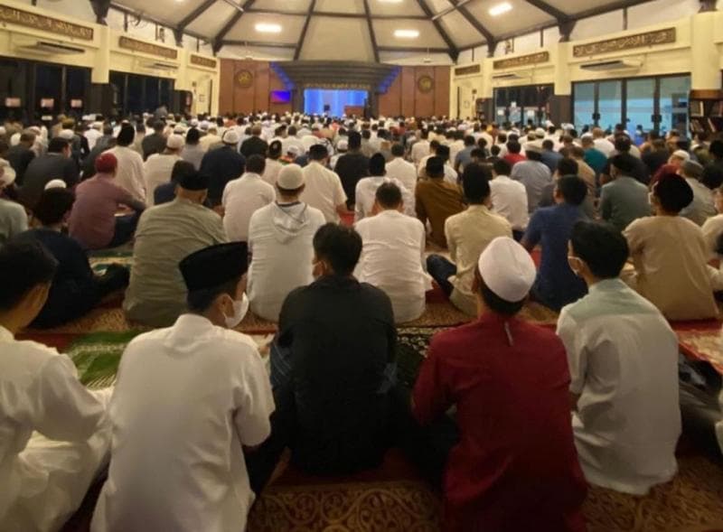 Tanggapan MUI Soal Tarawih Kilat di Blitar, 23 Rakaat 10 Menit!