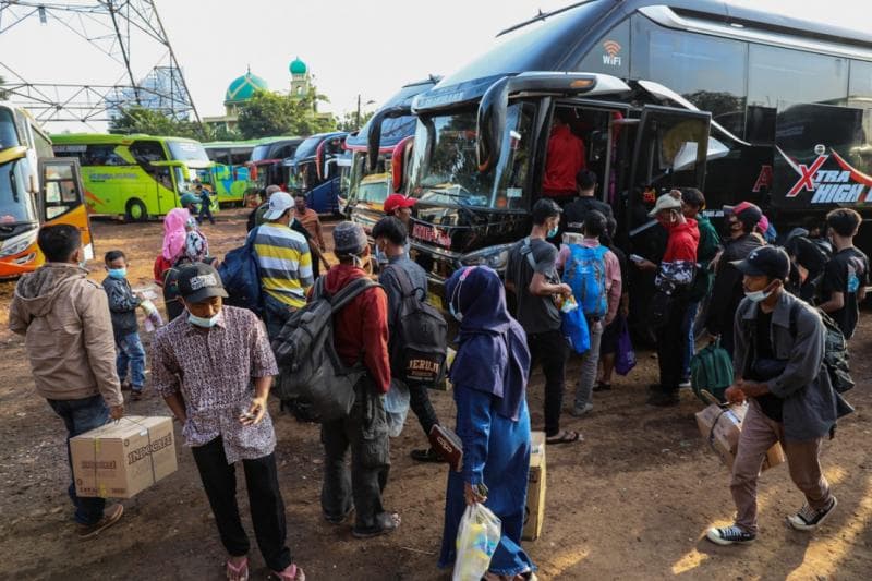 Terminal bus, salah satu lokasi rawan aksi gendam. (Media Indonesia/Ramdani)