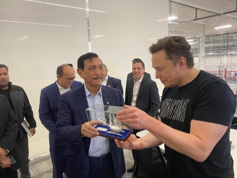 Elon Musk bertemu Menko Marves Luhut Binsar Pandjaitan. (Wahananews.co)