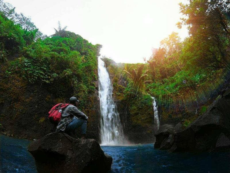 Air Terjun Songgo Langit berada di punggung Gunung Muria. (Instagram/aditya_permana15)
