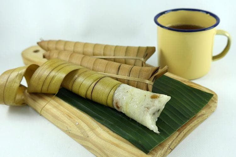 Membuka Filosofi Lepet, Menu Wajib Lebaran Ketupat
