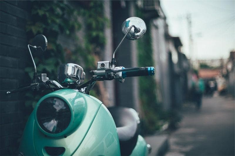 Kunci setang motor ke kanan bisa mencegah maling? (Pikiran-Rakyat/Pixabay/Free-Photos)
