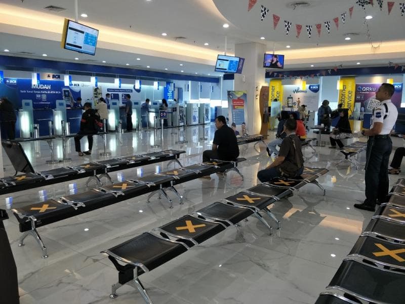 Ribuan Kantor Cabang Bank di Indonesia Ditutup, Ada Apa?