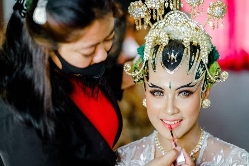 Paes Ageng Yogyakarta yang katanya dulu hanya boleh digunakan oleh keluarga kerajaan. (Instagram/Intans Makeup)