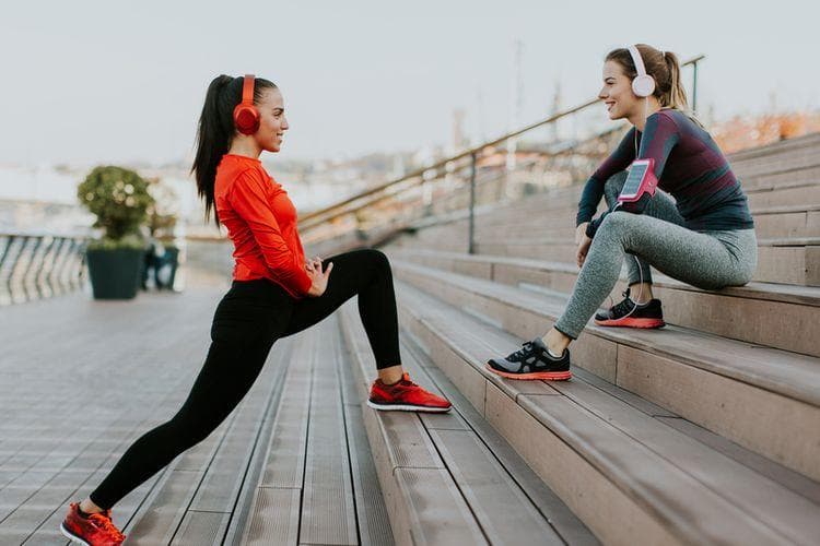 Kamu butuh gaya hidup sehat dan berolahraga untuk membantu menurunkan berat badan. (Shutterstock via Kompas)