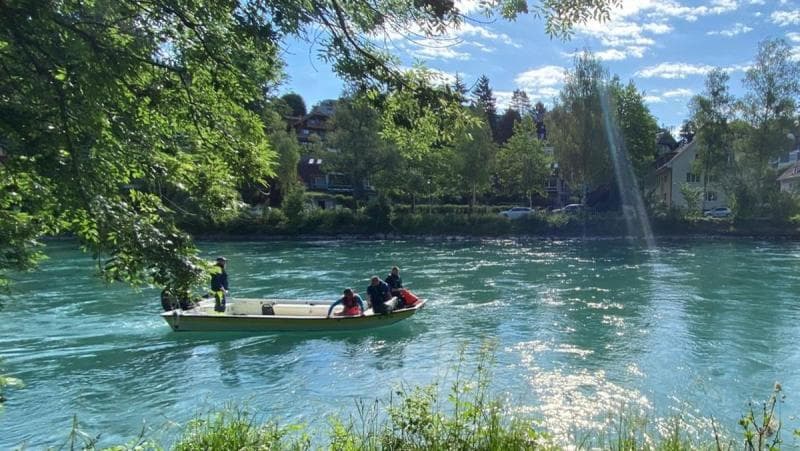 Ilustrasi: Pencarian jasad orang tenggelam dalam kasus Eril di Sungai Aare, Bern, Swiss. (Detik/Dok KBRI Bern)