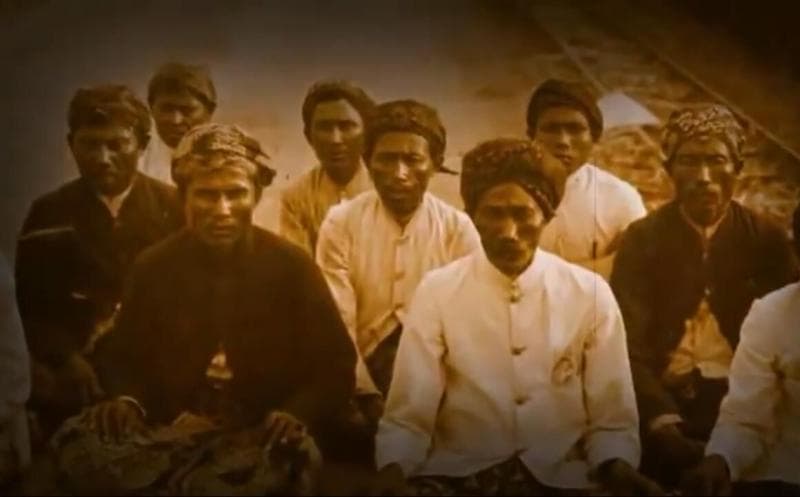 Sejarawan Belanda menyebut orang Jawa berasal dari tiongkok. (Tangkapan layar youtube DnA Motobike via Pikiran Rakyat)