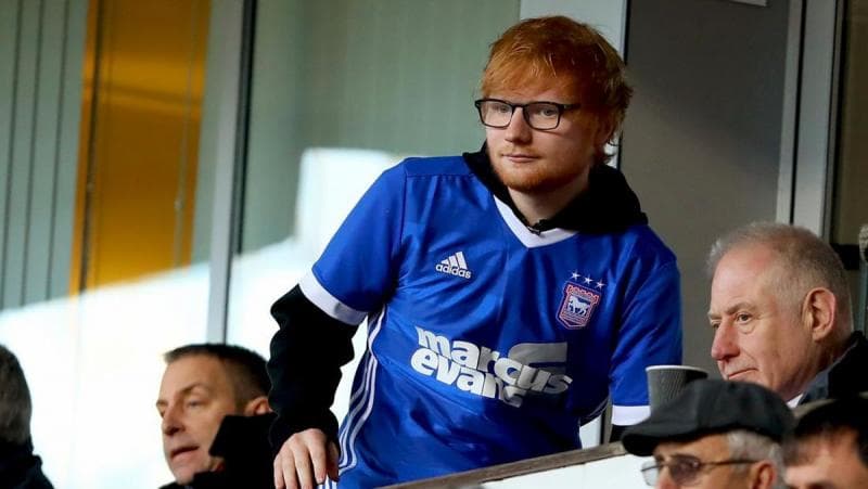 Ed Sheeran, penyanyi yang jadi sponsor klub Ipswich Town. (Getty Images/Rob Howarth)