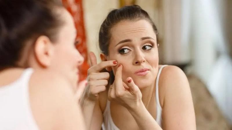 Skincare dengan kandungan BHA di dalamnya berguna untuk membersihkan noda wajah, jerawat, dan komedo. (Thinkstockphotos)