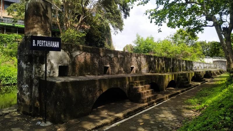 Meski memiliki banyak terowongan, nggak ada yang menembus Nusakambangan. (matchadreamy.com)