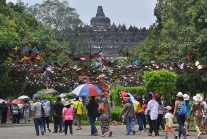 Borobudur selalu dipadati wisatawan baik lokal maupun mancanegara. (Antara via Republika)