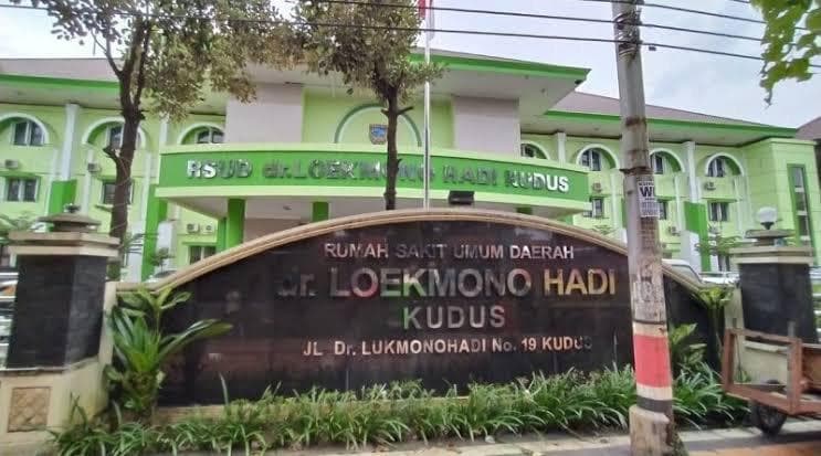 Kini, nama dr. Loekmono Hadi dikukuhkan sebagai nama rumah sakit umum Kudus. (Buser Online News)