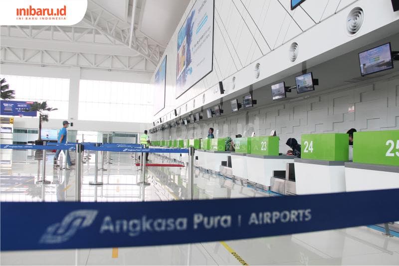 Ruang check-in di Bandara Internasional Jenderal Ahmad Yani tampak bersih dan lega. (Inibaru.id/ Triawanda Tirta Aditya)