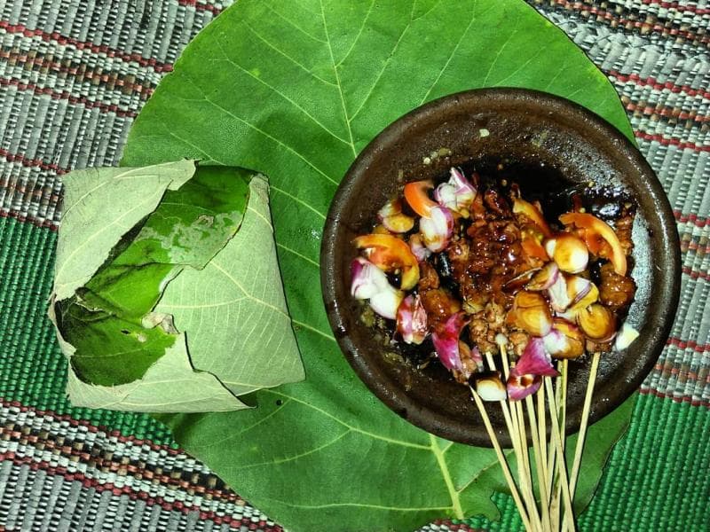 Satai laler, kuliner malam khas Rembang yang wajib kamu coba. (Facebook/Orang Rembang)