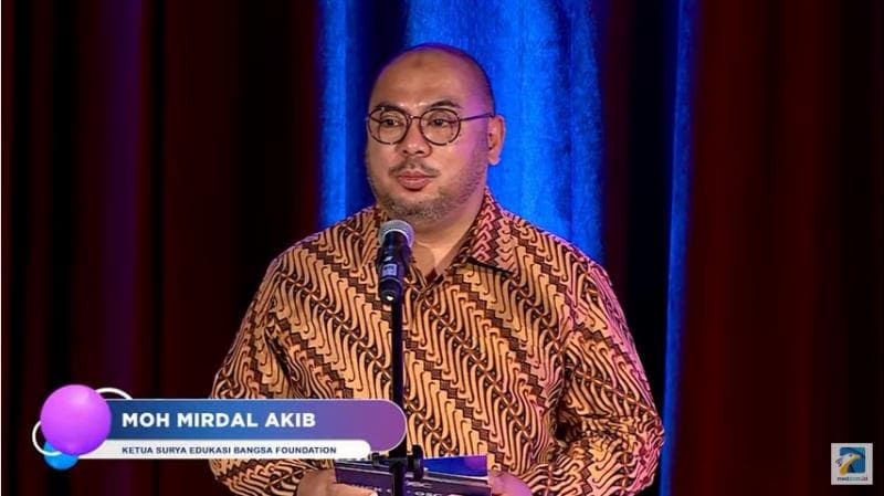 Ketua Surya Edukasi Bangsa Foundation (SEBAF) Mohammad Mirdal Akib memberikan sambutan pada Kick-off OSC Medcom 2022 di Jakarta. (Youtube/Medcom.id)