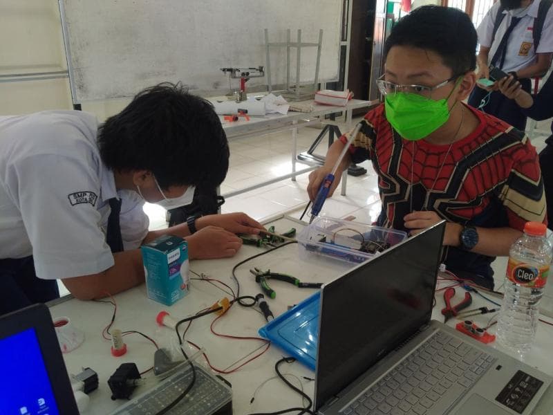 Siswa SMP di Tegal Bikin Sistem Robotik untuk Dukung Pertanian Hidroponik