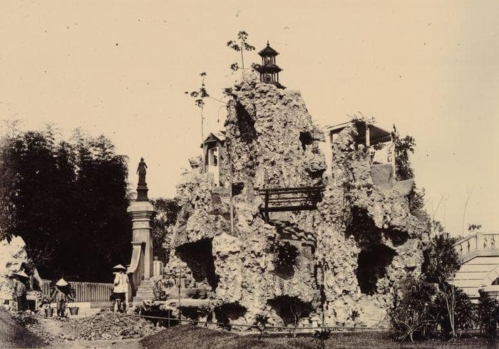 <i>Taman megah milik Oei Tiong Ham di Semarang yang dipotret oleh fotografer Belanda di tahun 1900. (Willem Meijers/KITLV)</i>