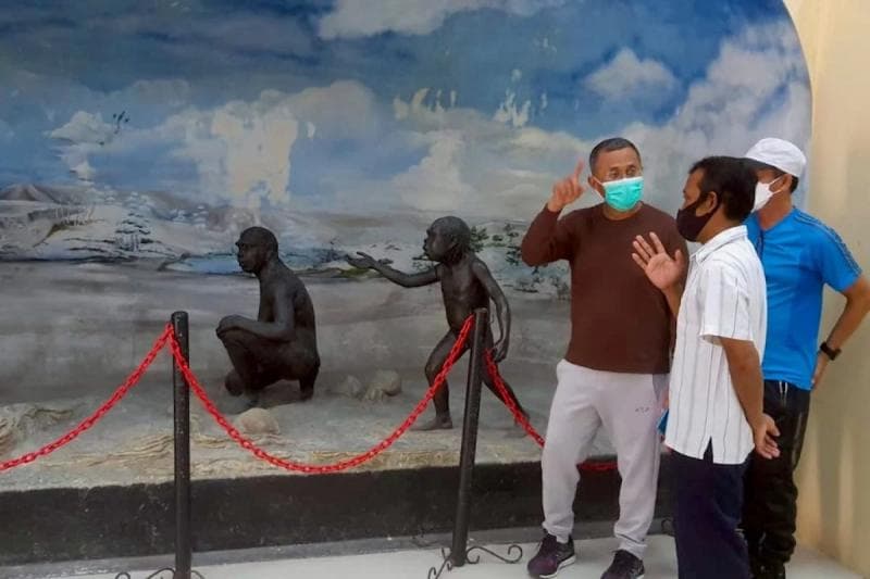 &nbsp;Di museum Trinil Ngawi, kita bisa belajar tentang sejarah manusia karena di dalamnya ada koleksi fosil manusia dan hewan purba. (Jpnn/Disway)