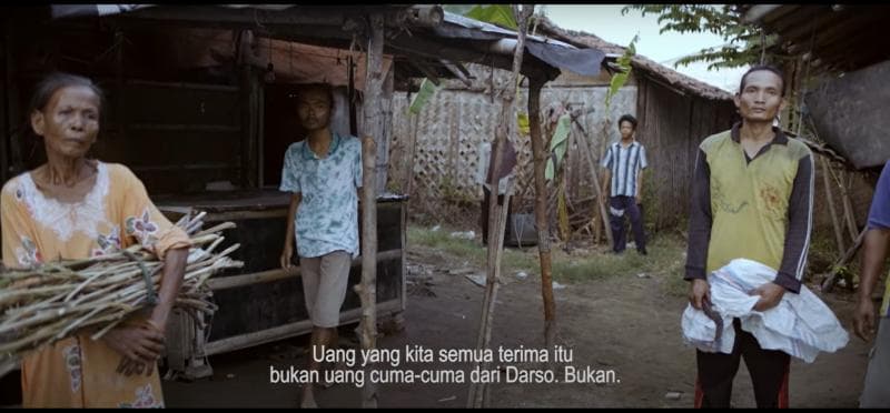 Menurut cerita proses produksi film itu dilaksanakan di Kampung Tirang. (Youtube/Fourcolours Films)