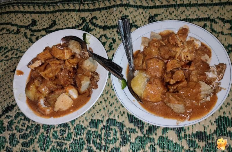 Siomay Mandala Krida, pilihan wisata kuliner malam di Jogja. (Twitter.com/jogjamnfs)