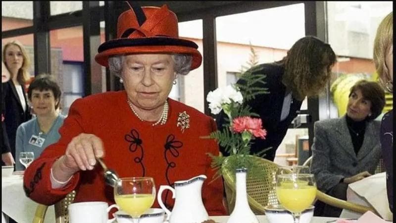 Ilustrasi: Segala yang berhubungan dengan Ratu Elizabeth II selalu menarik perhatian publik, salah satunya adalah kantong teh celup yang pernah digunakannya. (Istimewa)