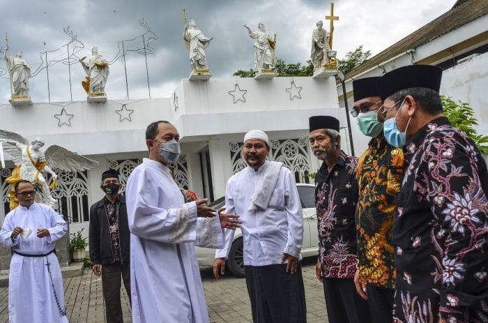 Ilustrasi: Kerukunan umat beragama sangat diperlukan karena kita hidup di Indonesia yang memiliki beragam kepercayaan. (MI/Antara/Adeng Bustomi)