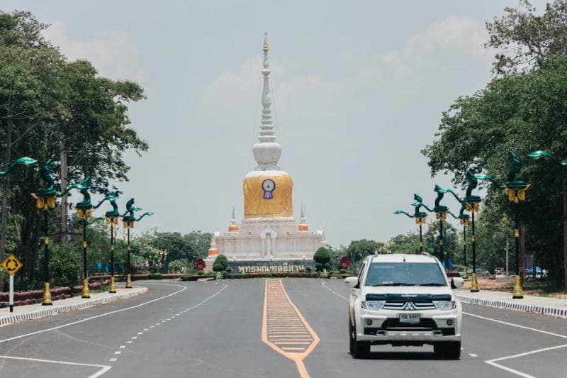 Thailand adalah salah satu negara yang memperbolehkan kamu mengendarai mobil dengan menggunakan SIM Indonesia. (Pxhere)