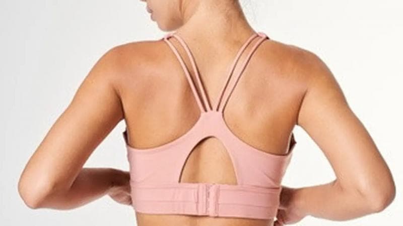 Peringatan hari tanpa bra bertujuan untuk meningkatkan kesadaran bahaya kanker payudara dapat menyerang perempuan dan laki-laki. (Pexels/Sally)