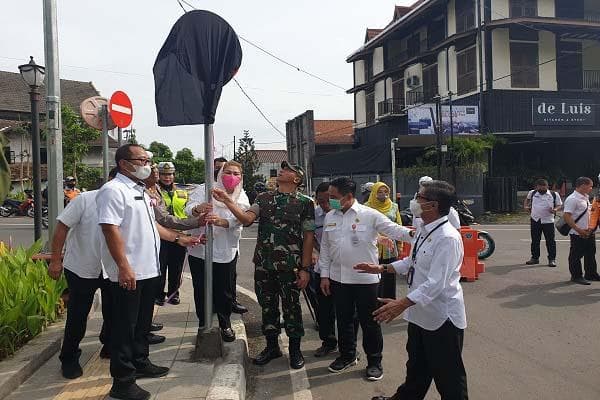 Pemberitaan jalur baru di Jalan Sriwijaya oleh Plt Wali Kota Semarang pada Rabu (2/11). (Solopos/Ponco Wiyono)