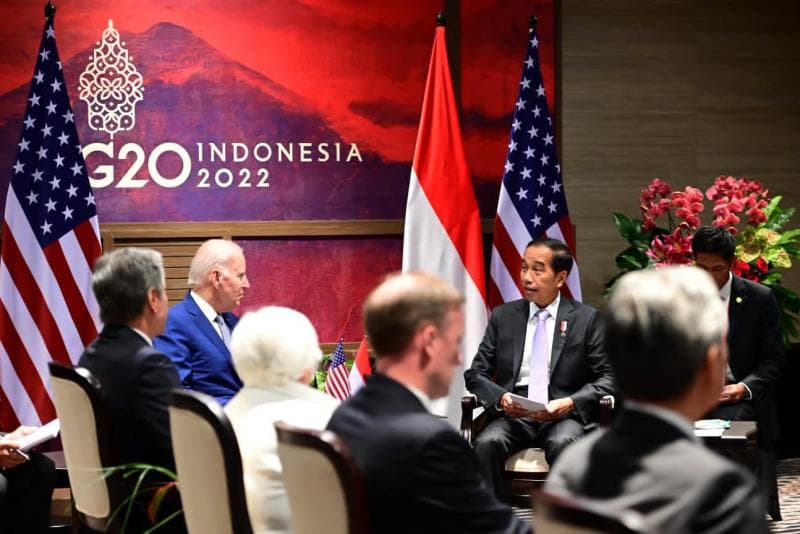 Presiden Jokowi mengajak para anggota G20 untuk mengambil langkah nyata dan segera dalam menyelamatkan nyawa dan eknomi dunia. (BPMI Setpres/Muchlis Jr)