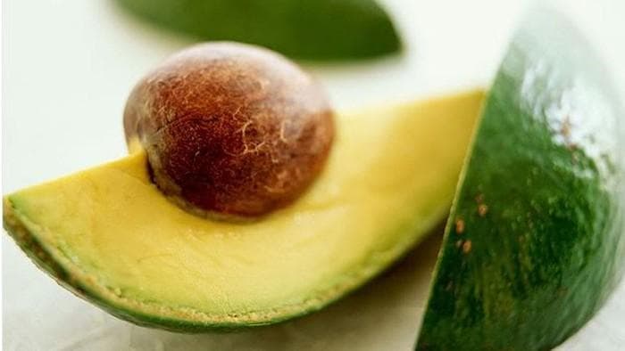Bukan Cuma Dagingnya, Biji Alpukat Juga Bermanfaat lo
